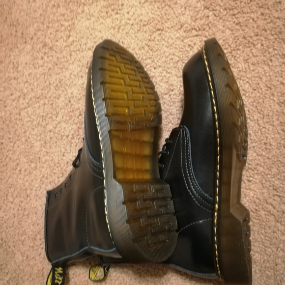 Boots - Picture 3 of 3